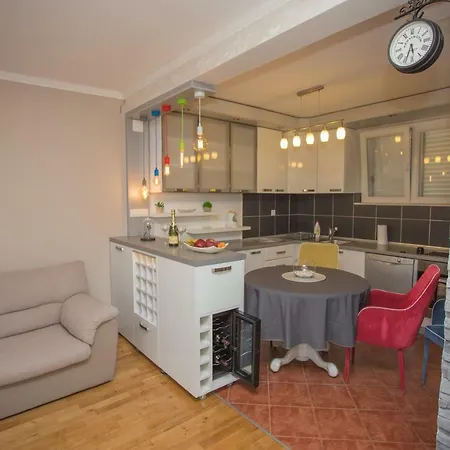 Διαμέρισμα Apartman U Kumboru *