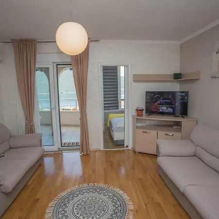 Apartman U Kumboru